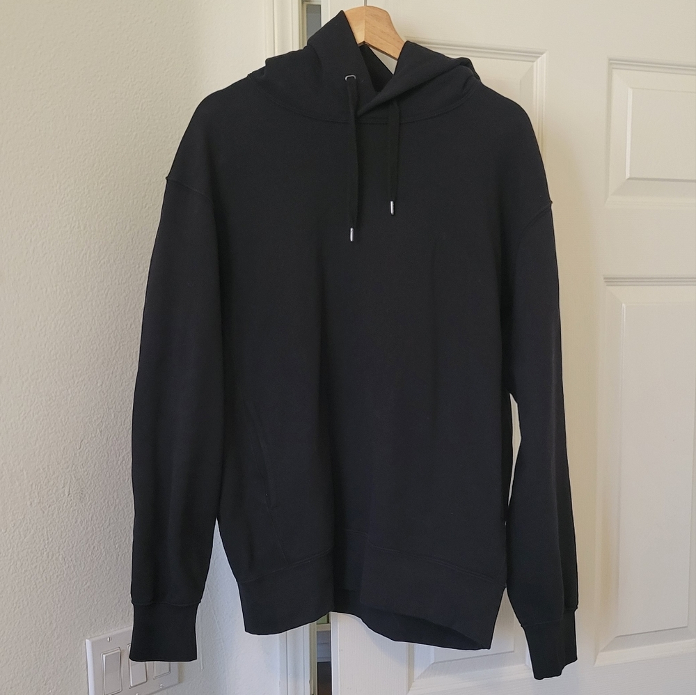 Uniqlo Black Hoodie Sweatshirt